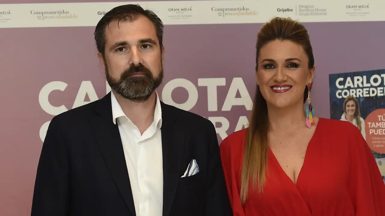 Carlota Corredera posa con su marido