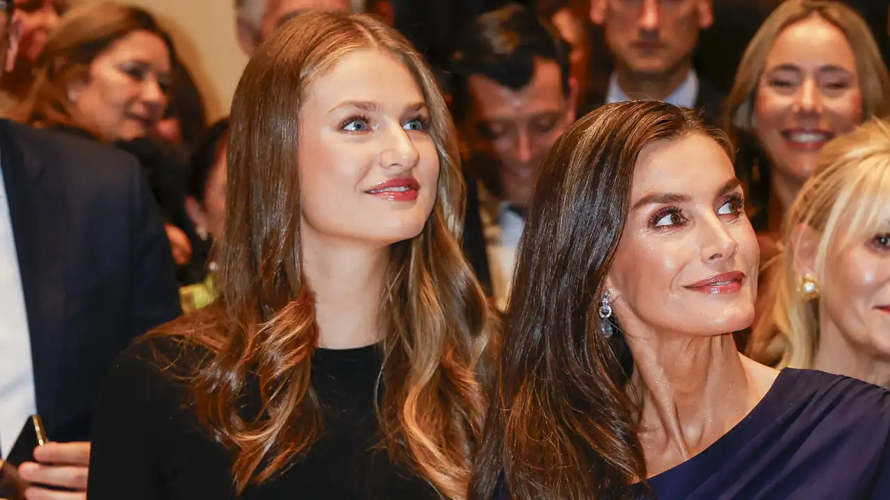 La Princesa Leonor y la Reina Letizia en el concierto de los Premios Princesa de Asturias