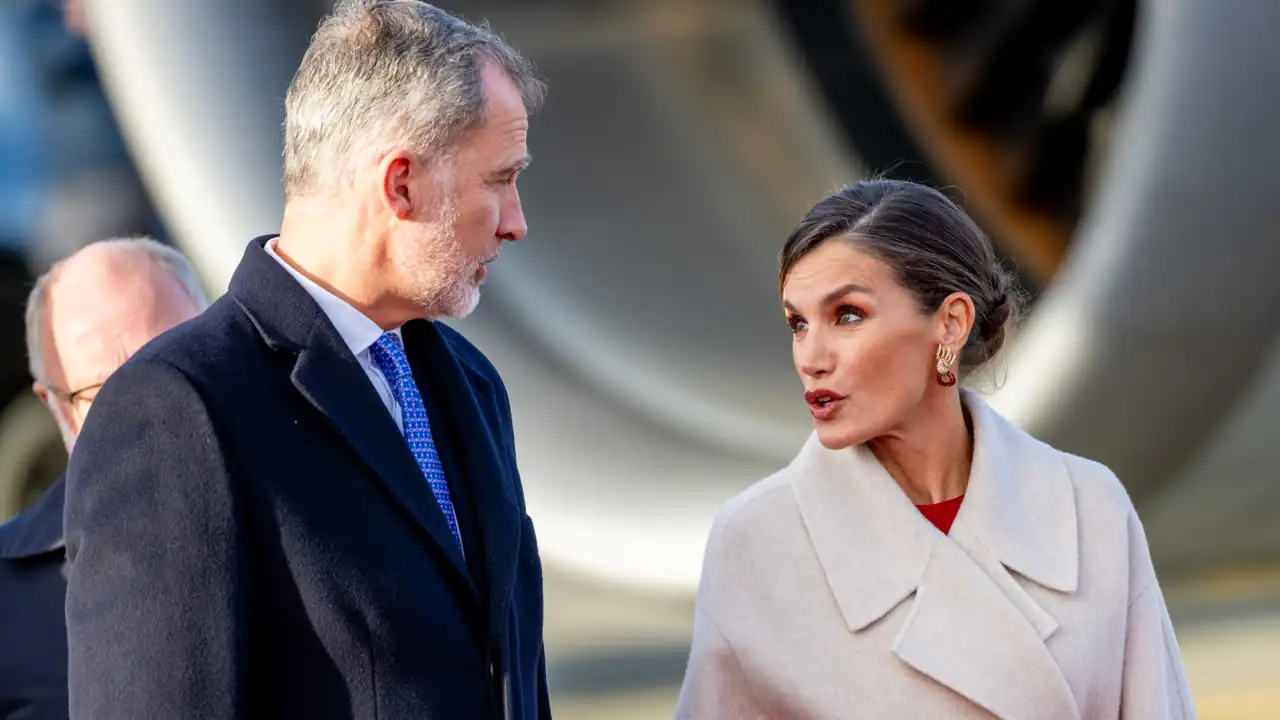 Felipe y Letizia, en el aeropuerto.