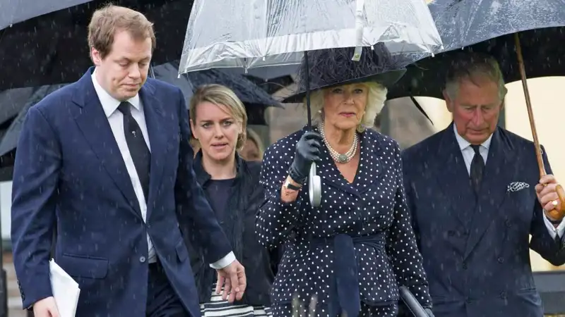 Tom Parker Bowles no se calla y defiende a Camilla de los ataques de Harry