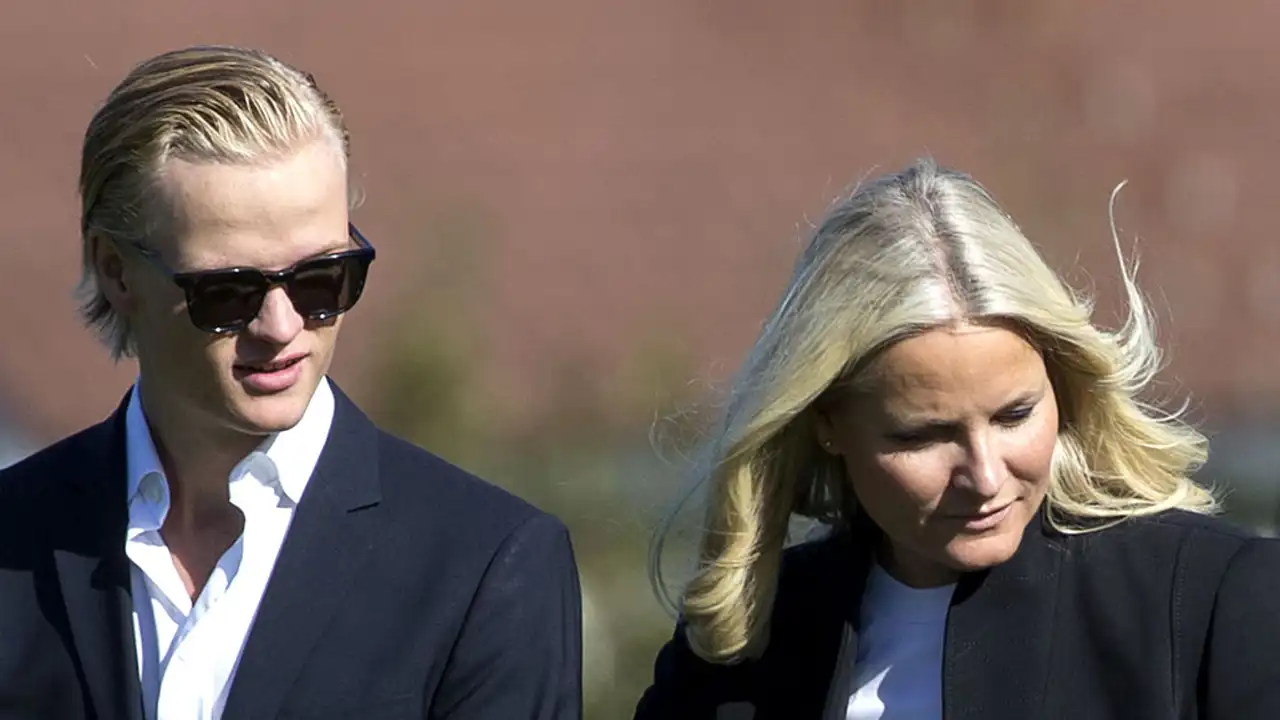 Mette-Marit junto a su hijo