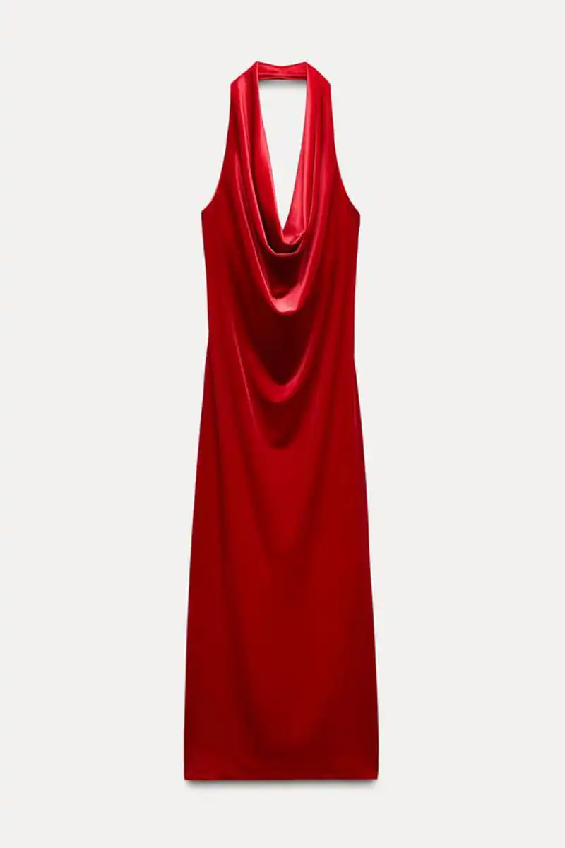 Vestido midi terciopelo de Zara 29,95 euros