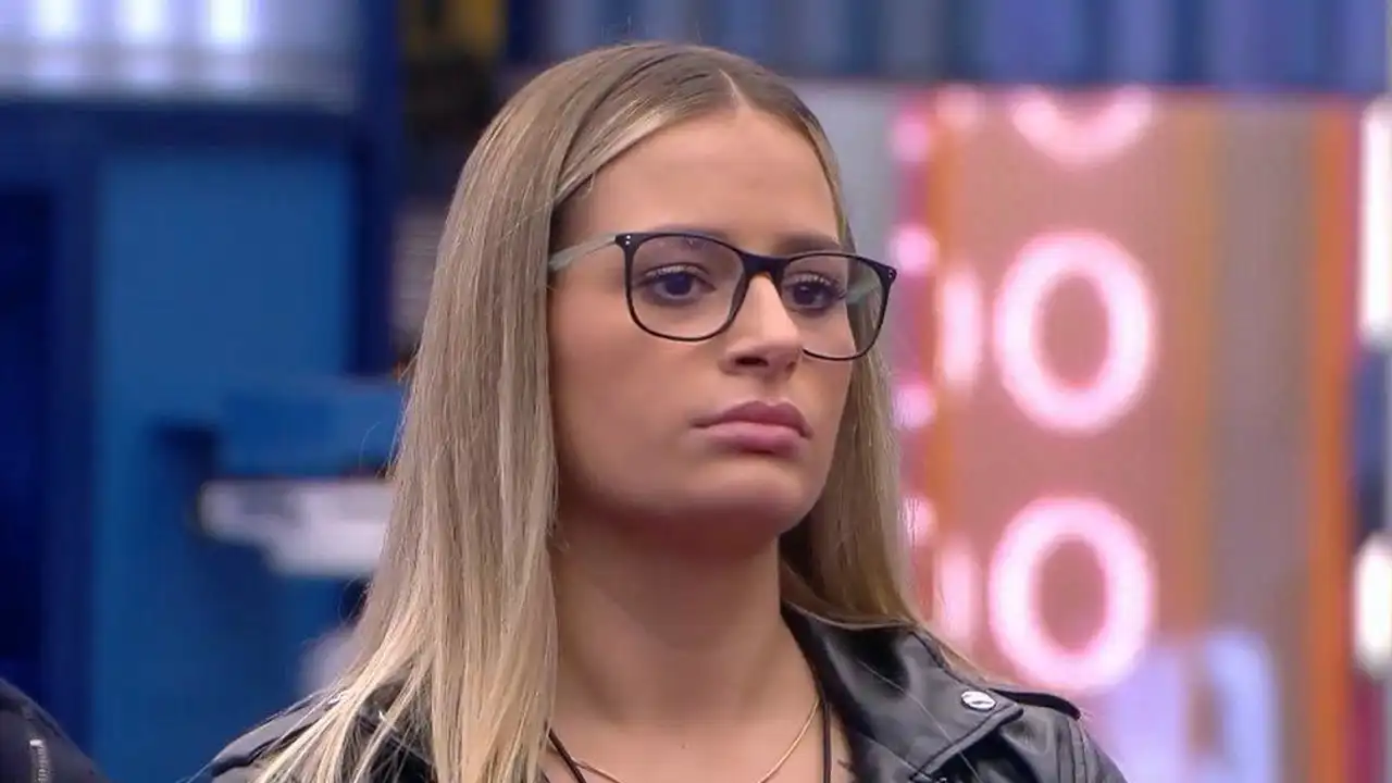 Laura, hija de María José Galera, se harta de las críticas y planta cara a Lucía en 'Gran Hermano 19' de la manera más demoledora