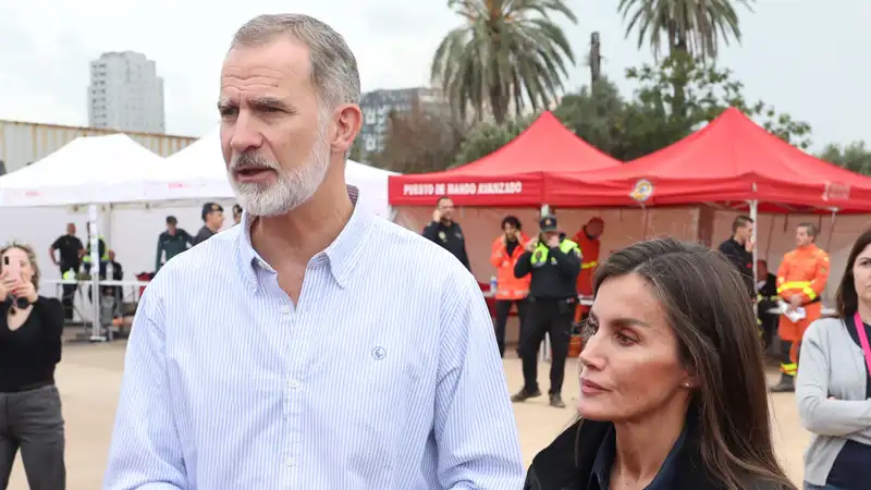 Los Reyes Felipe y Letizia tras la DANA