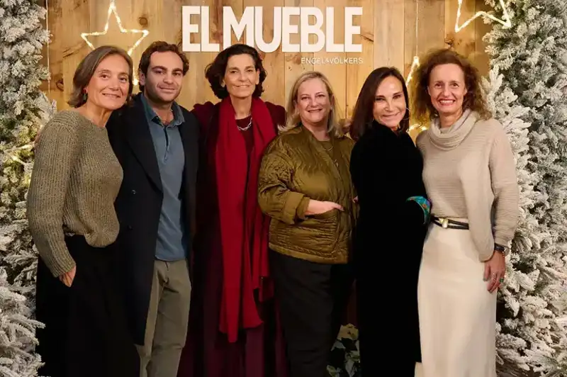 Mónica Garrido, Javier Baldrich, Magda Martínez, Paula Duarte, Asun Antó y Dafne Vijande.