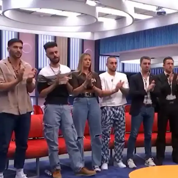 La emotiva reacción de los concursantes de 'Gran Hermano' al descubrir información del exterior