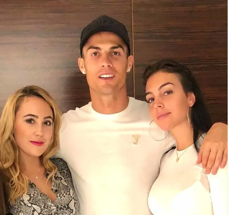 La hermana de Georgina, Ivana Rodríguez, junto a Georgina y Cristiano Ronaldo