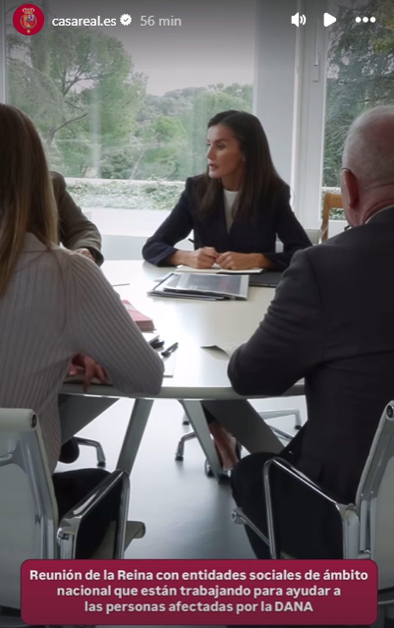 La Reina Letizia trabaja codo con codo con las ONG con las que habitualmente trabaja para ayudar a las personas afectadas por la DANA en Valencia 