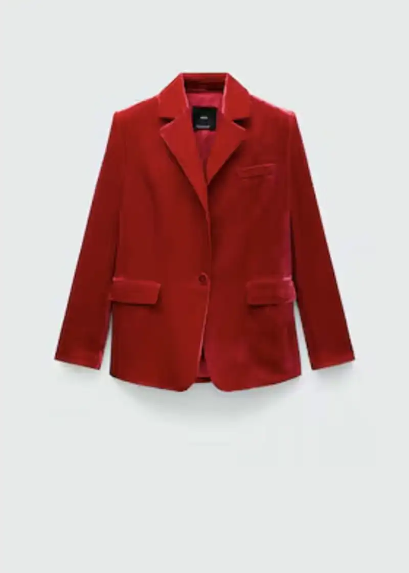 Americana traje terciopelo rojo de Mango 89,90 euros 