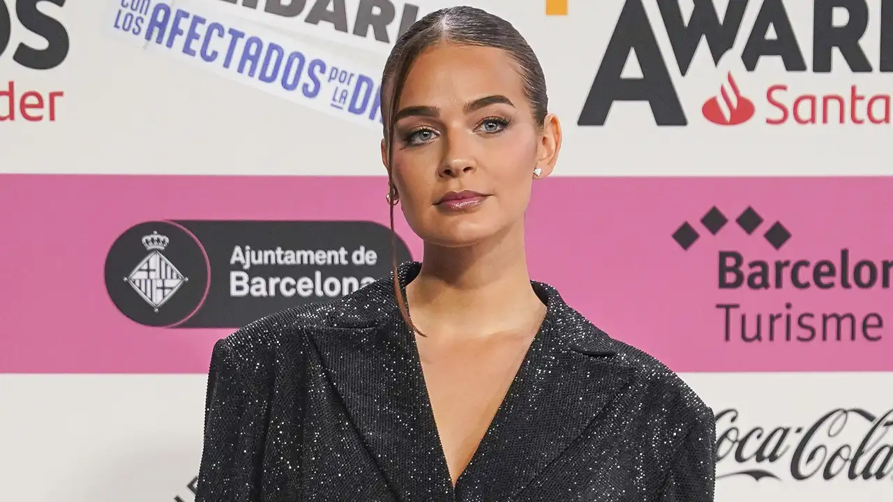 Las conciliadoras palabras de Laura Escanes en la primera red carpet en la que coincide con Álvaro de Luna