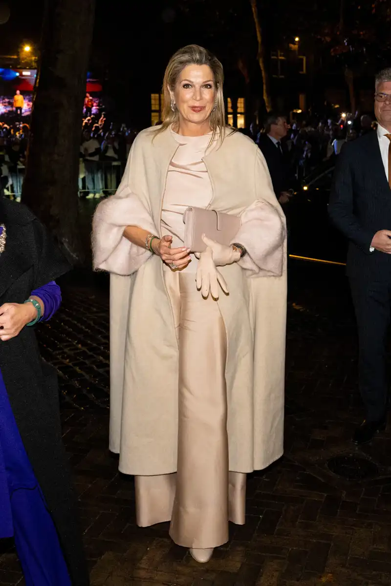 El look monocromático de Máxima de Holanda en la inauguración de la Torre Dom restaurada