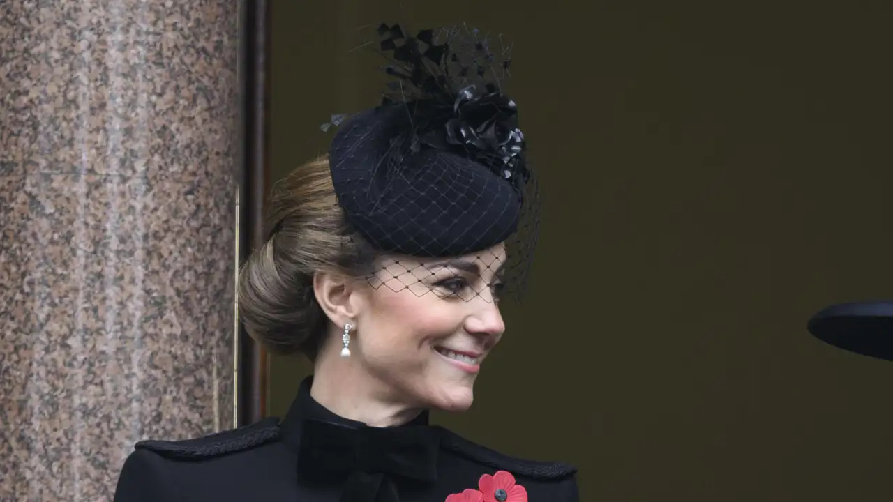 La persona que ha arropado a Kate Middleton en el Día de la Amapola tras la ausencia de la Reina Camilla