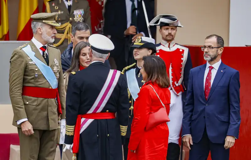 Camilo Villarino, en la parte derecha de la foto, jefe de la Casa del Rey