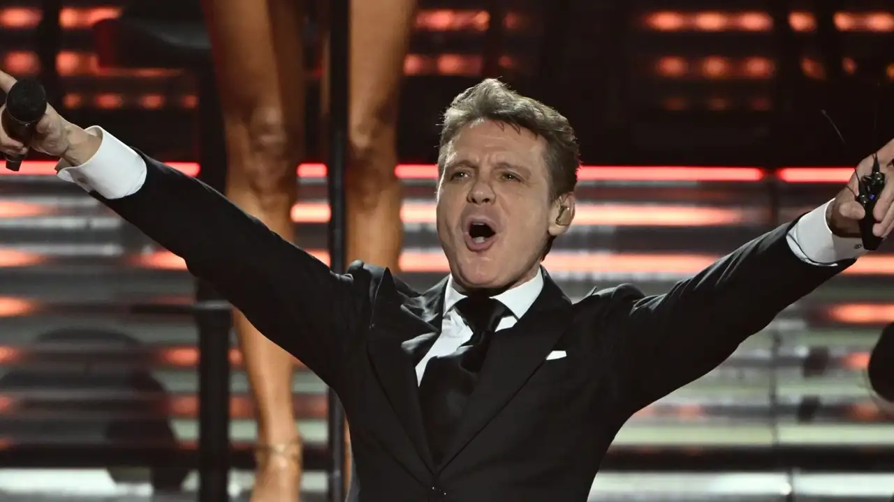 Un fan de Luis Miguel denuncia el enorme feo del artista tras “arruinarle” la fiesta de cumpleaños a su madre