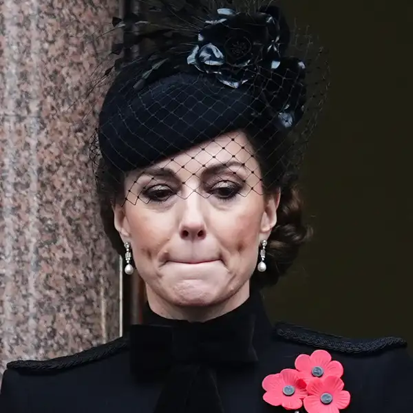 Kate Middleton aparece con el rostro cansado