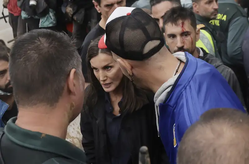 La Reina Letizia durante su visita a Paiporta