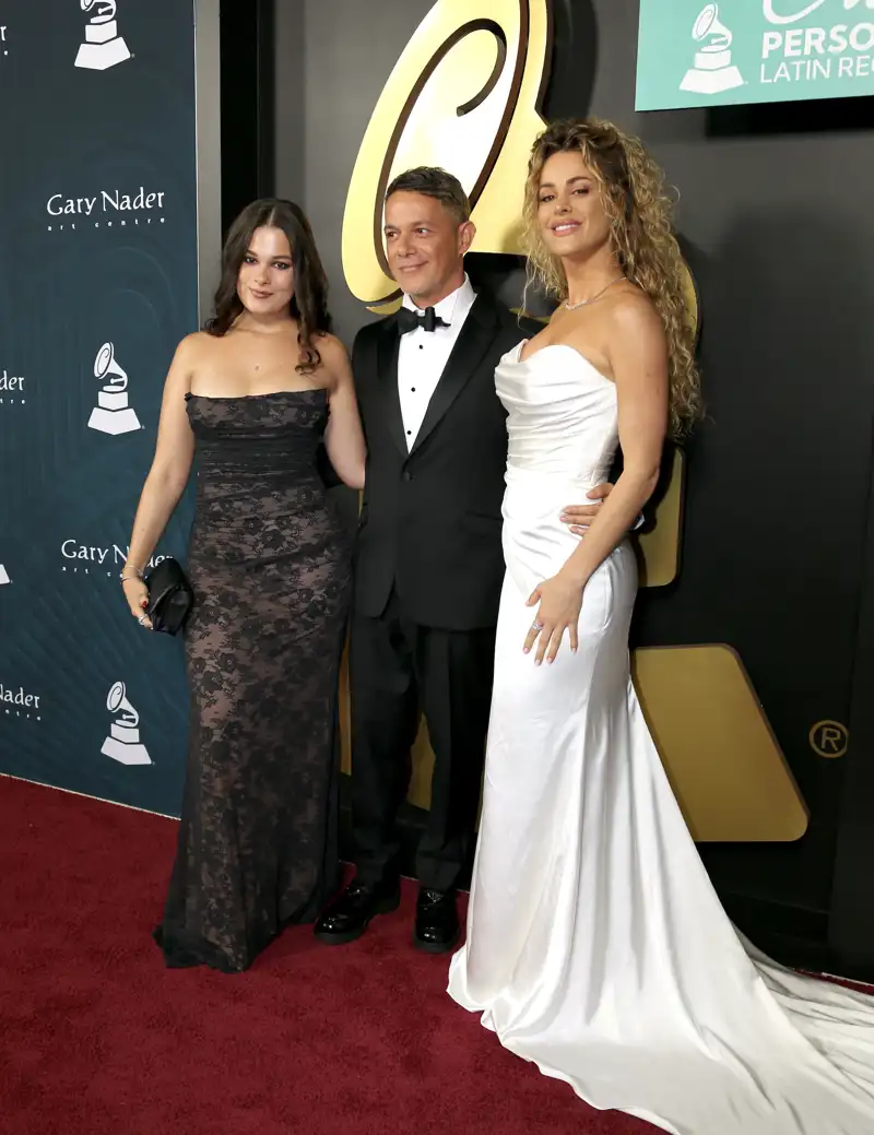 Duelo de estilo: la novia y la hija de Alejandro Sanz se baten en la previa de los Grammy Latinos 2024 con dos vestidazos