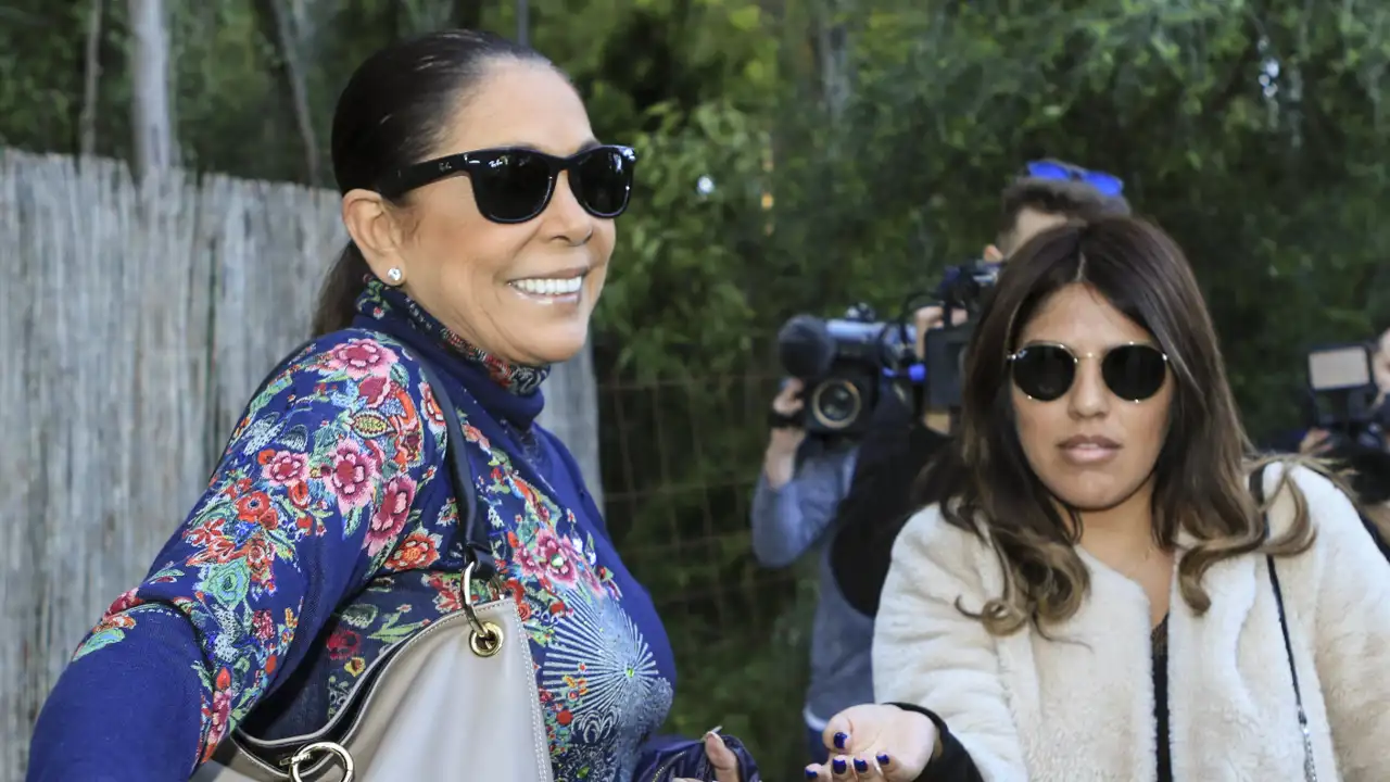 Isabel Pantoja junto a su hija, Isa