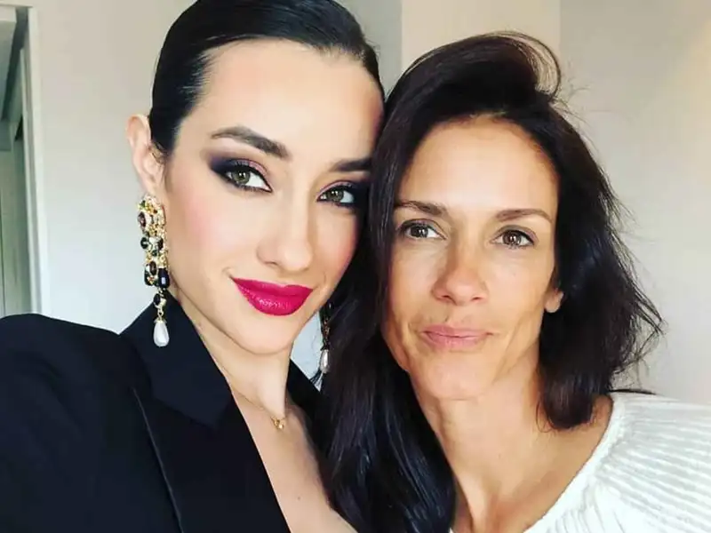 Adara Molinero y su madre en una imagen de archivo