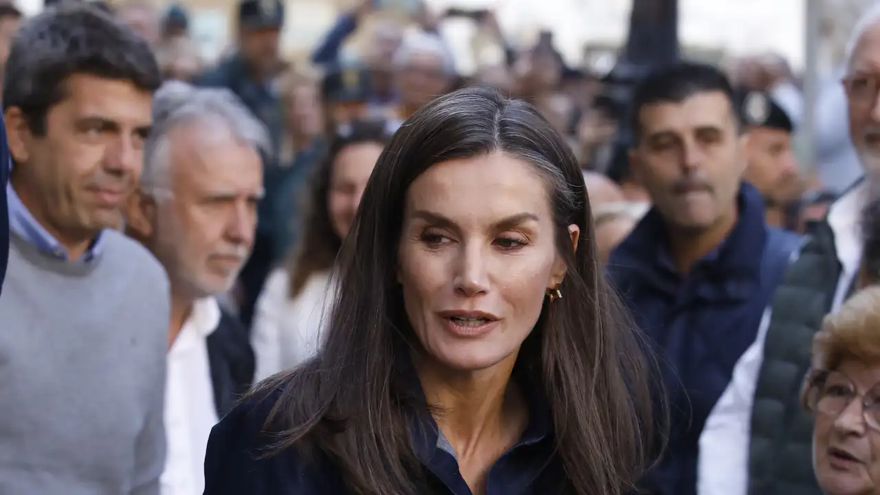 La Reina Letizia en Chiva: su actitud, a examen