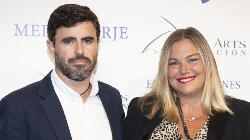 Antonio Matos y Caritina Lapique en un photocall