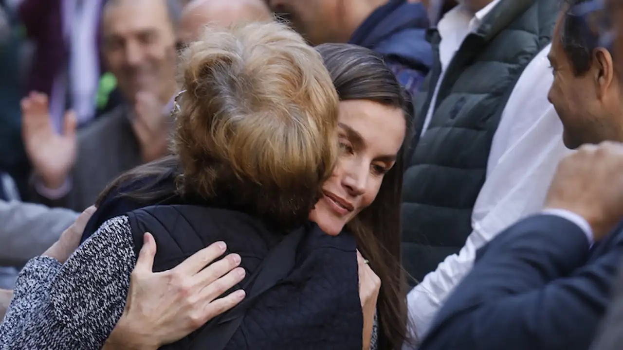 La Reina Letizia durante su visita a Chiva