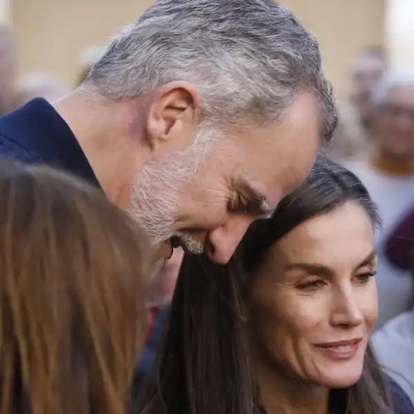 La importante advertencia que el equipo de seguridad de Felipe VI y Letizia ha recibido antes de la llegada de los Reyes a Chiva