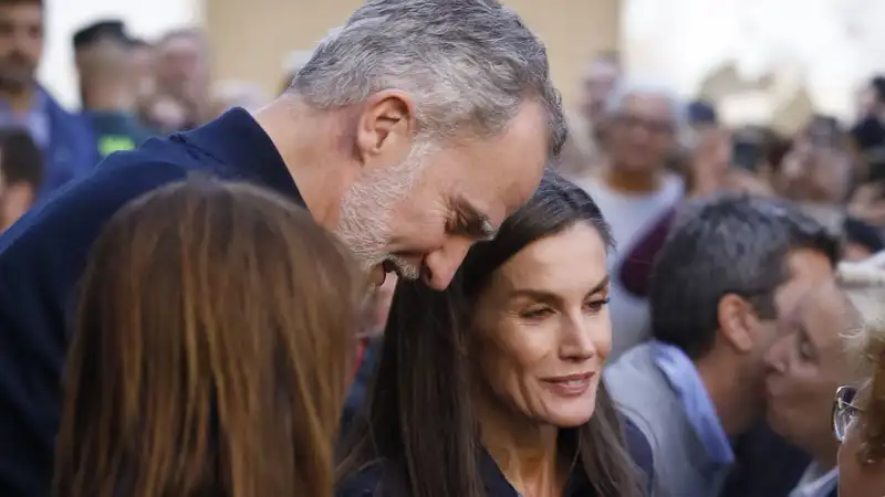 Los Reyes Felipe y Letizia en Chiva. 