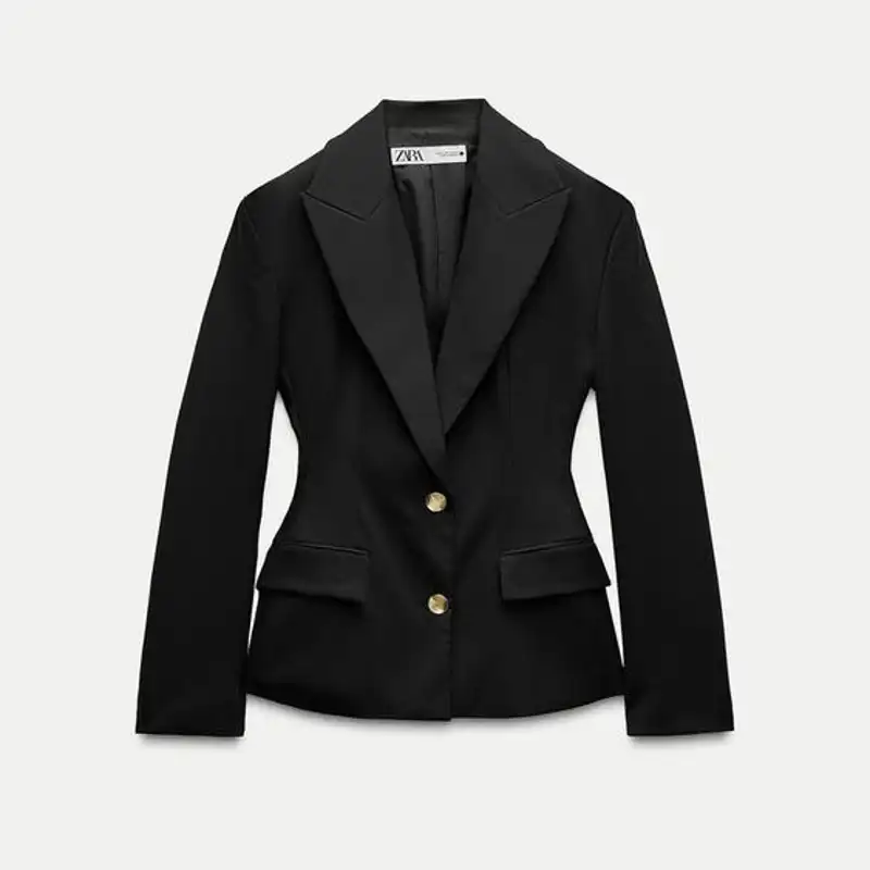 Blazer maxi botón ZW Collection de Zara 79,95 euros