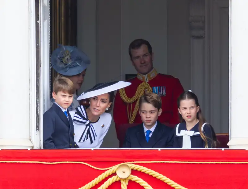 Kate Middleton con sus hijos en el Trooping the Colour