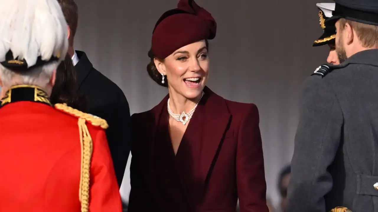 Kate Middleton, en la ceremonia de bienvenida del emir de Qatar. 