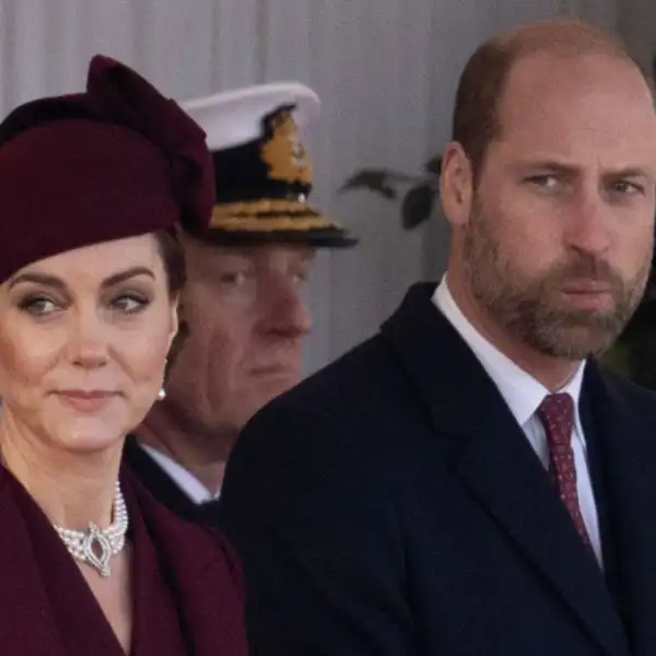 Kate Middleton y el príncipe Guillermo en la recepción al emir de Catar.