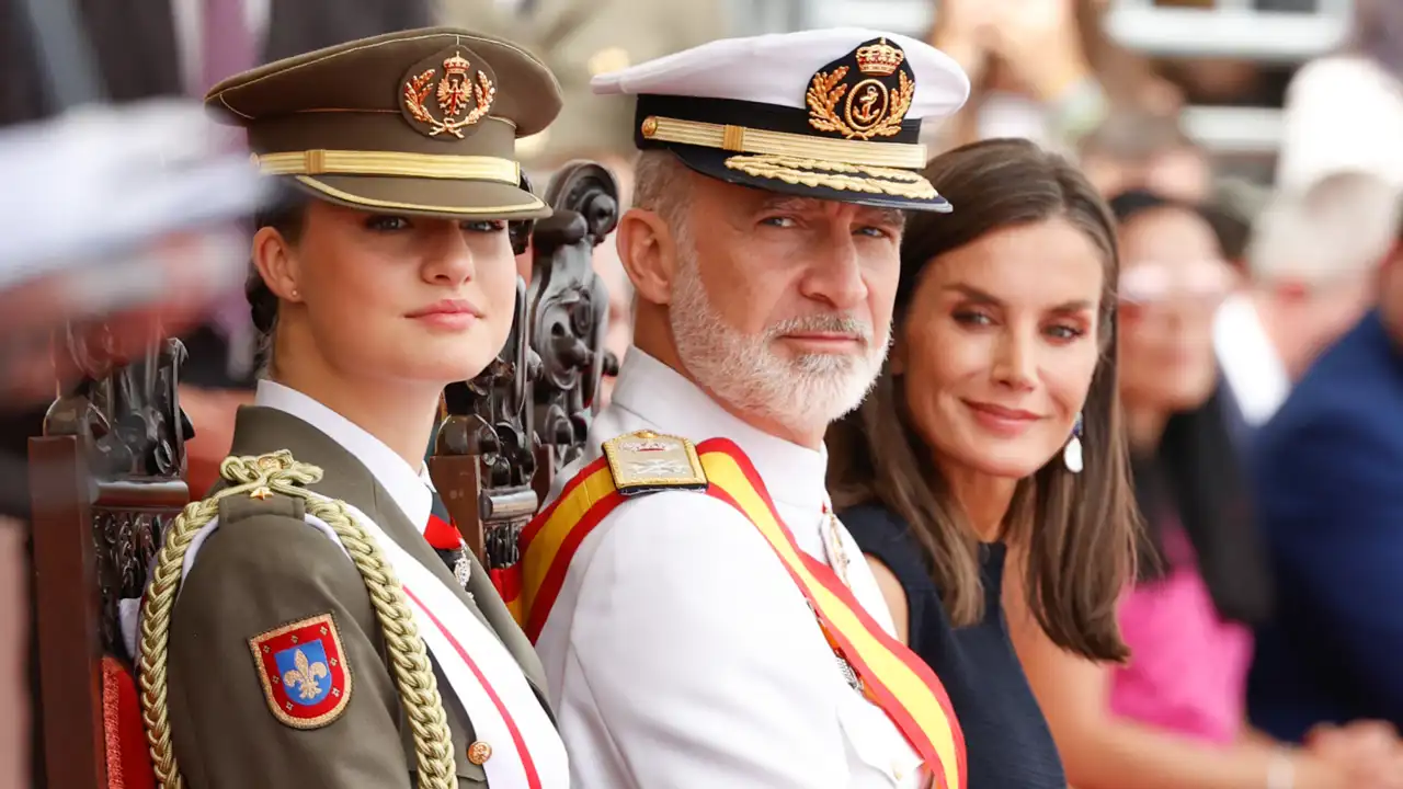 La importante petición de Felipe VI y la Reina Letizia ante el inminente ingreso de la Princesa Leonor en el buque escuela Elcano durante seis meses