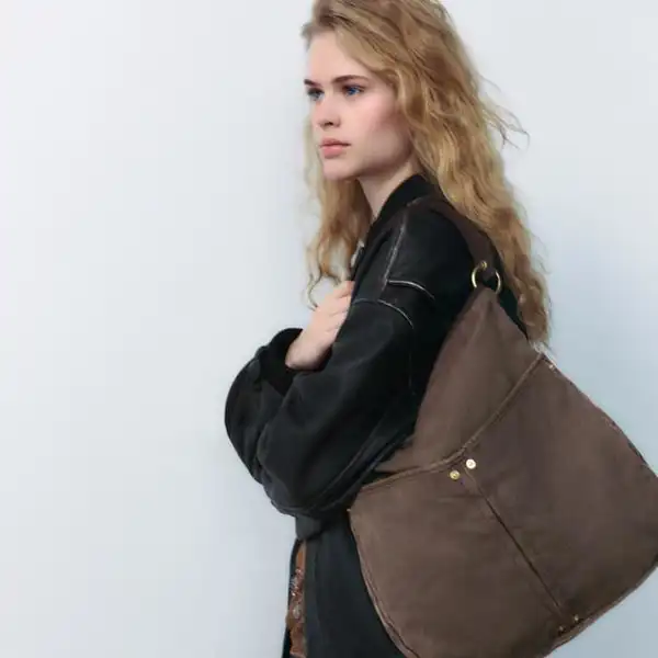 No es granate: los 5 bolsos de Zara que adelantan tendencias de 2025 y no dejarás de ponerte después de Navidad