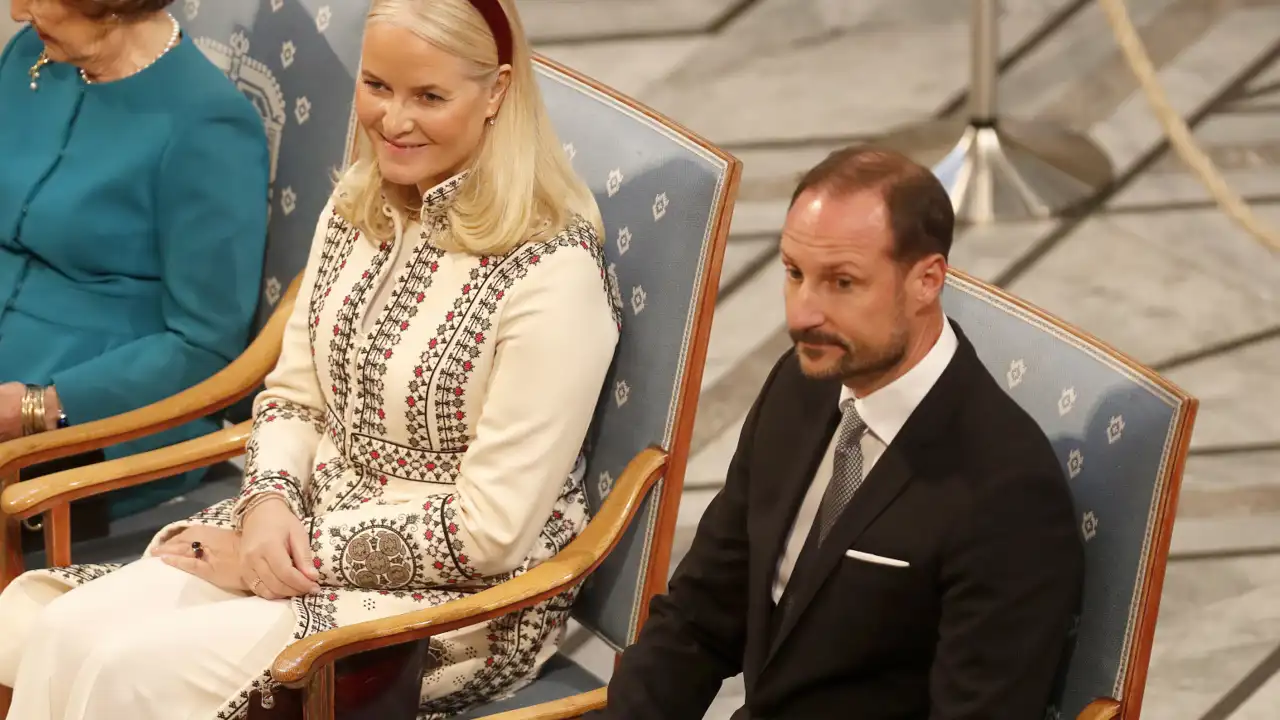 Haakon y Mette-Marit de Noruega en la ceremonia del Premio Nobel de La Paz.