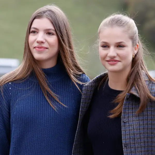 La Infanta Sofía y la Princesa Leonor en Asturias