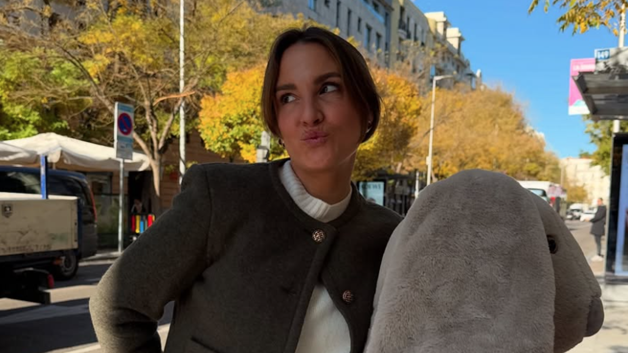 Marta Pombo con un peluche en Madrid