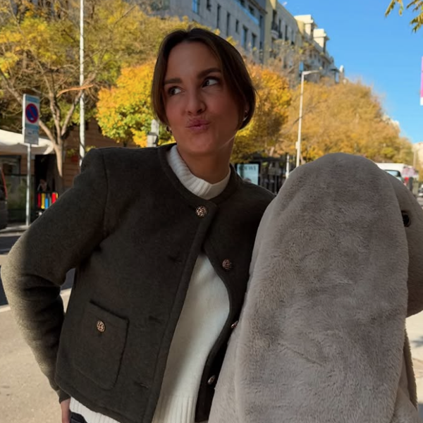 Marta Pombo con un peluche en Madrid