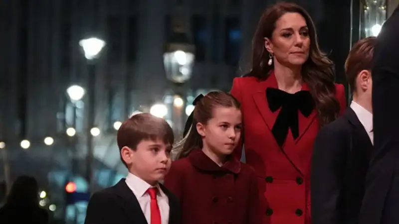 Kate Middleton, la princesa Charlotte y el príncipe Louis.