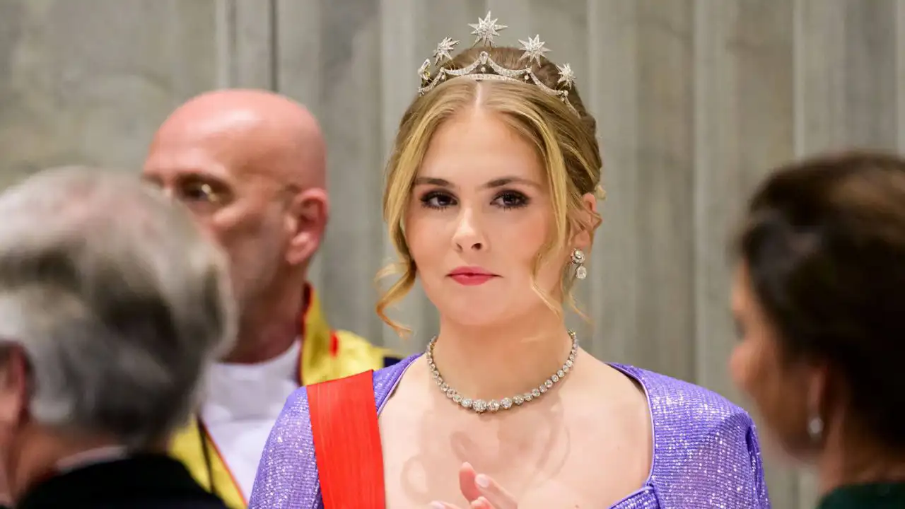 Amalia de holanda en su última cena de gala. 