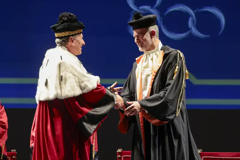 Felipe VI recibe el título de doctor Honoris Causa