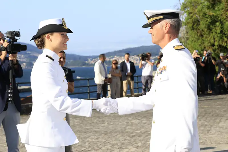 Princesa Leonor ingresa en la Escuela Naval de Marín