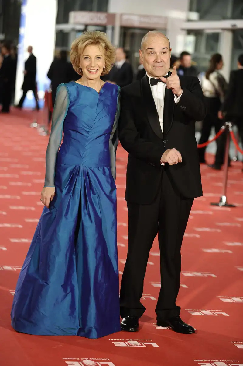 Marisa Paredes de azul en la 26ª edición de los Premios Goya