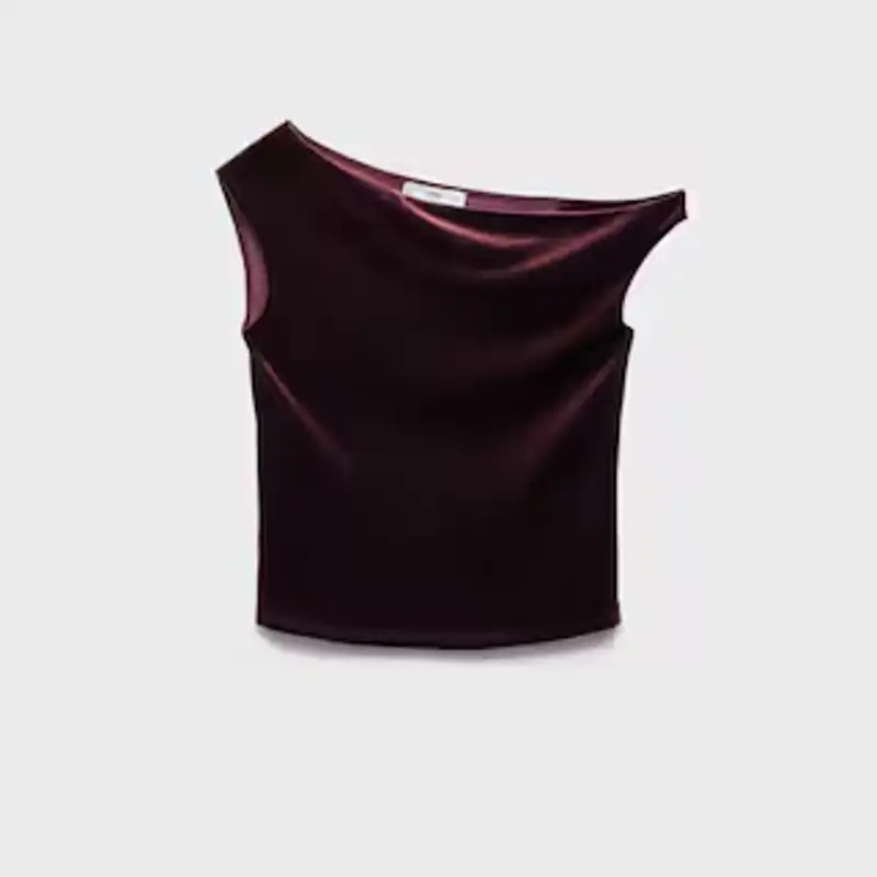 Top terciopelo asimétrico de Mango 15,99 euros 