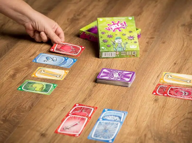 Virus!, juego de cartas