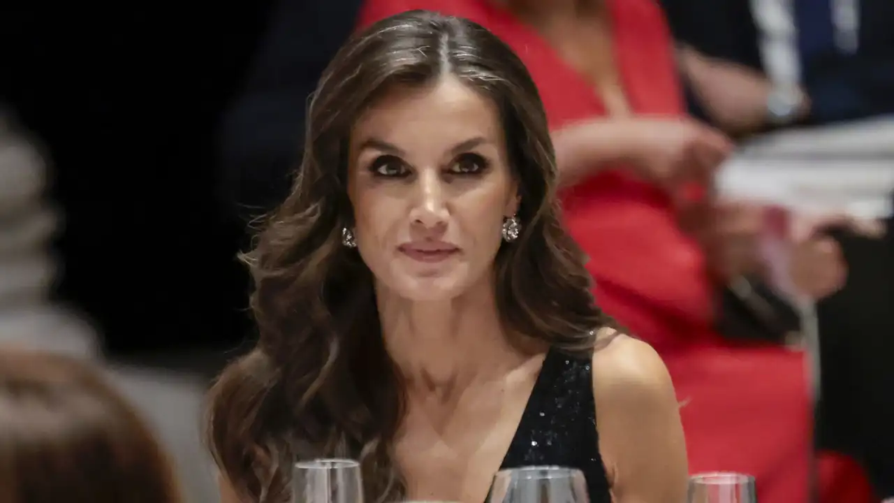 La Reina Letizia en una cena