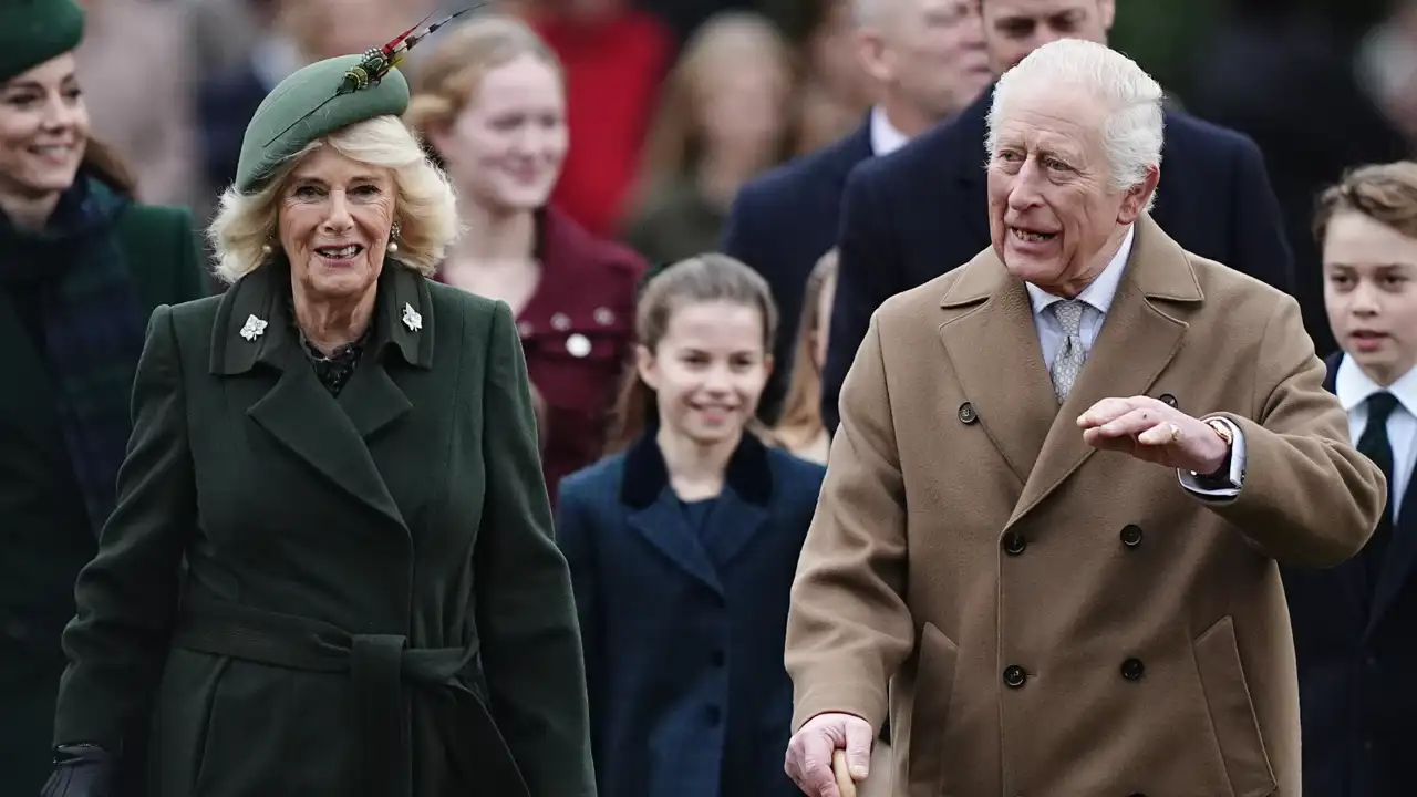 El Rey Carlos III y la Reina Camilla en Sandringham