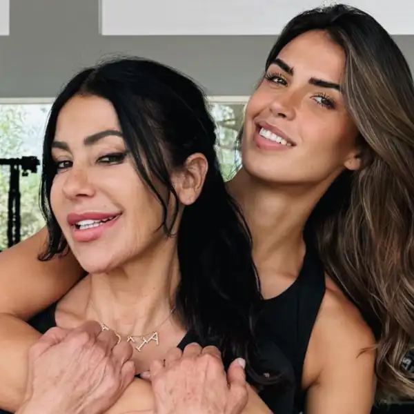 Maite Galdeano y Sofía Suescun en el gimnasio