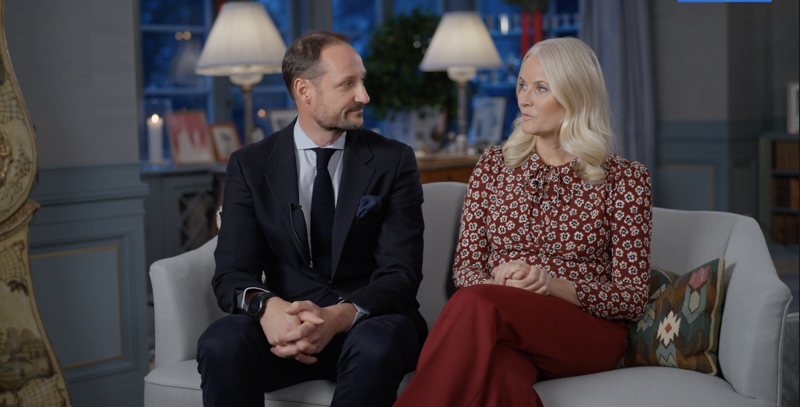 Mette Marit y Haakon durante la entrevista