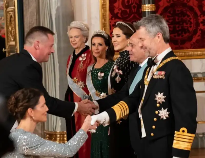 La Princesa Marie en compañía de la Familia Real danesa en la cena de gala con motivo de la visita de Al-Sisi